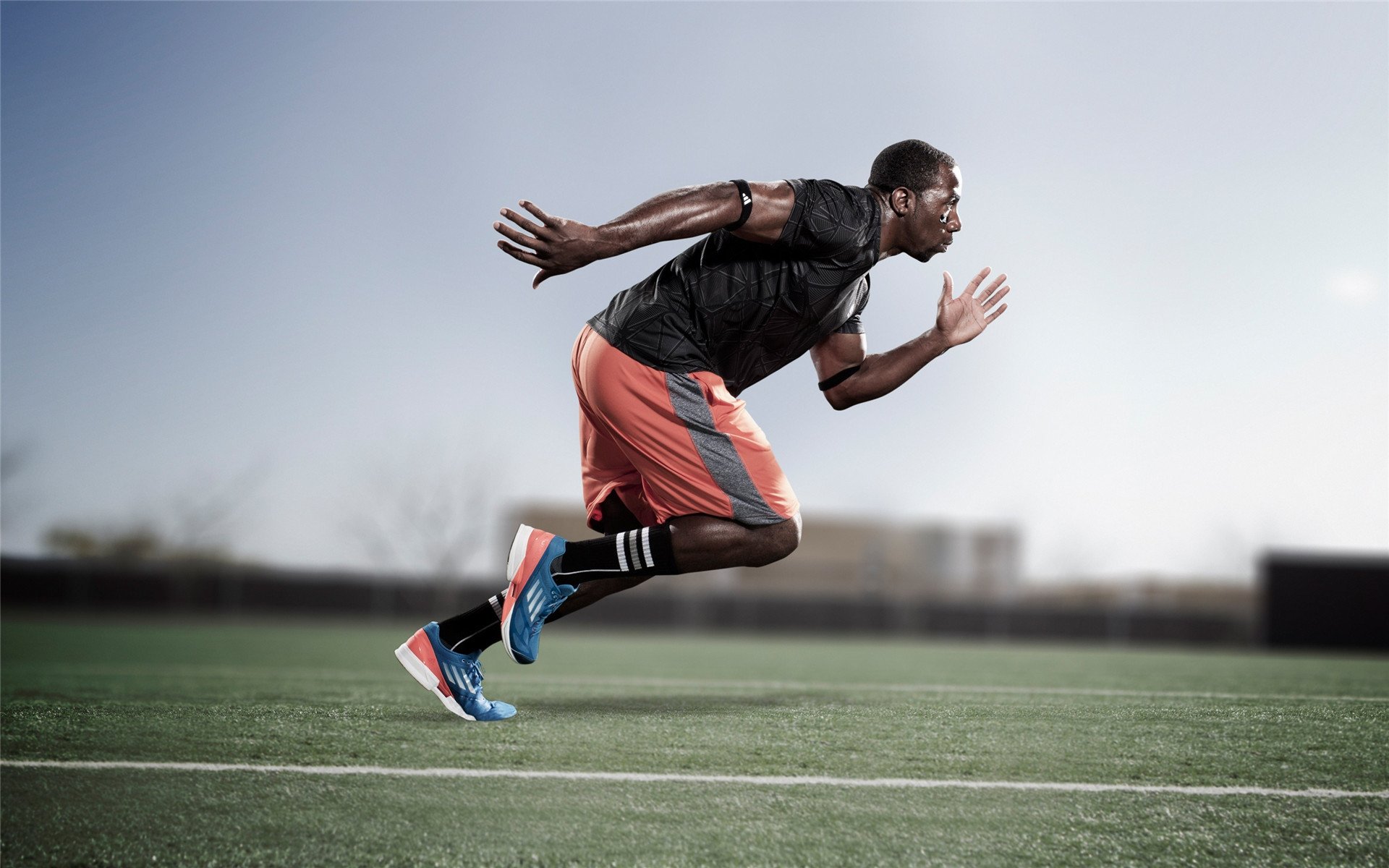 拜仁前场火力全开,凯恩再度上演帽子戏法,拜仁高层卡恩